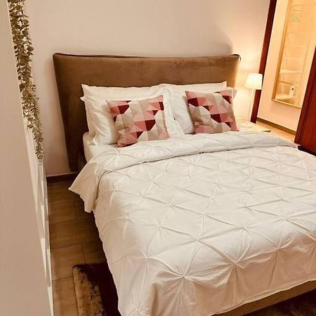Apartamento Malu Peschiera Borromeo Exterior foto